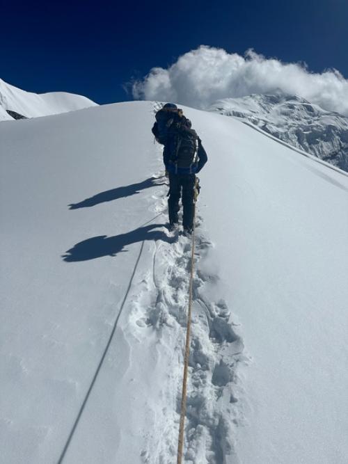 Часть 3. Что заставляет ходить женщину в горы? 01 Часть 3. Что заставляет ходить женщину в горы? 01