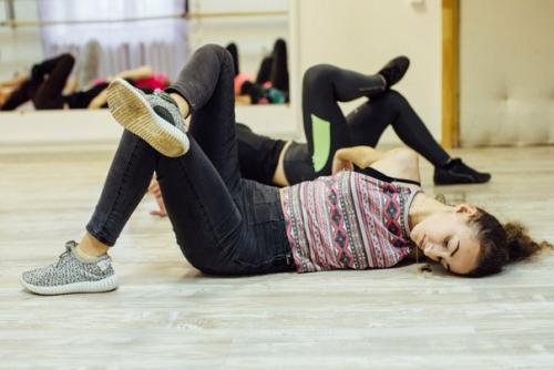 Поясните, пожалуйста. P. s. 4 фото специально, чтоб было видно брови (знаю, что я на нём не оч получилась). 01