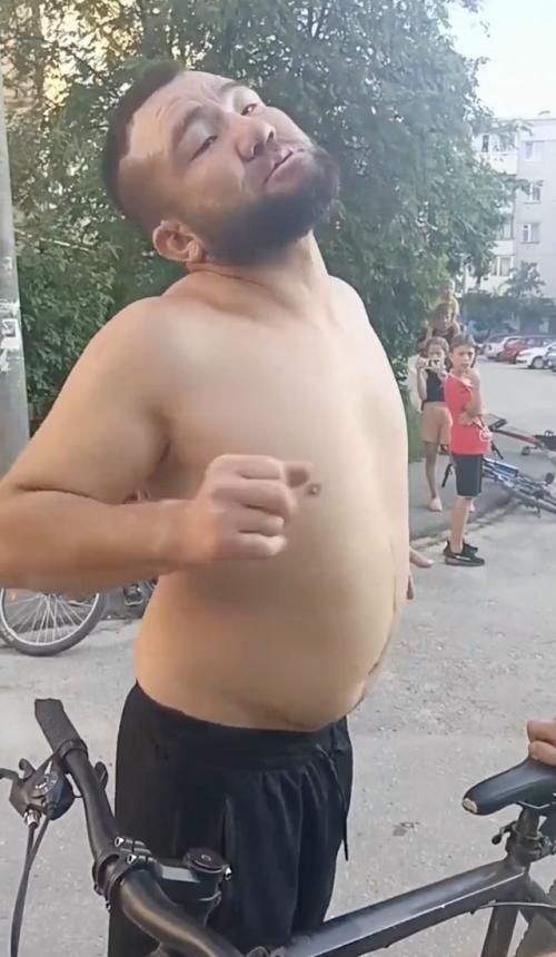 - ты на детей нападал? 
