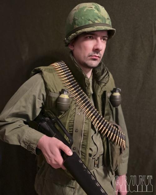 Реконструкция_Grunt. Пехотинец из 2-го батальона, 3-го пехотного полка, 199-й легкой пехотной бригады, август 1969 года. 02