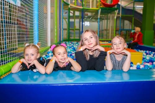 Дианочка, такая уже большая, смотрю на фото и вижу, как повзрослела! 08 Дианочка, такая уже большая, смотрю на фото и вижу, как повзрослела! 08