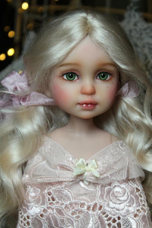 Последняя девочка в этом году. 02