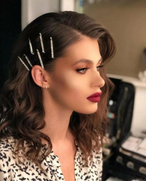 Женские прически на новый год 2023. 07
