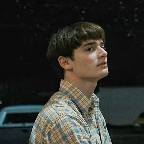 Вообще я предпологала, что Робин и Уилл поладят еще тогда, когда впервые появились фото Уилла с новой прической … не прямые волосы!  