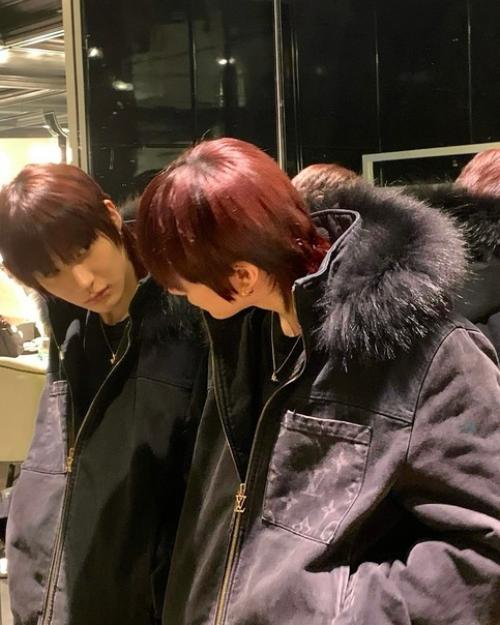 Theqoo Антон из Riize с маллетом для Louis Vuitton. 05