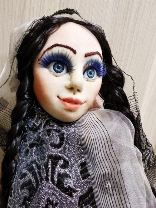 Опять рукам покоя нет - кукла просится на свет. 04