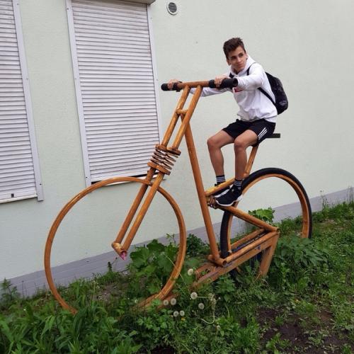 Мнение. 1 фотка. 02