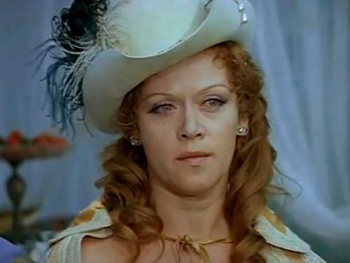 8 декабря 1934 года 83 года назад родилась Алиса Фрейндлих, советская и российская актриса театра и кино, народная артистка Ссср. 08