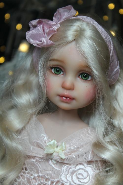 Последняя девочка в этом году. 
