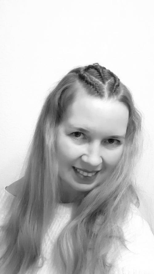 Всего 3 брейда по голове из своих волос, а можно сделать 3 прически: 02