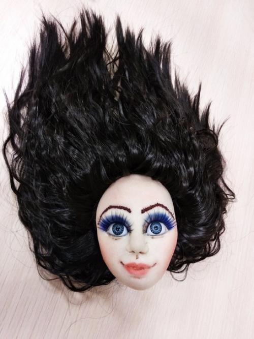 Опять рукам покоя нет - кукла просится на свет. 03