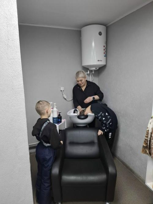 Настоящий праздник красоты и преображения ждал воспитанников отделения социальной реабилитации несовершеннолетних в студии красоты Инь - Янь. 01