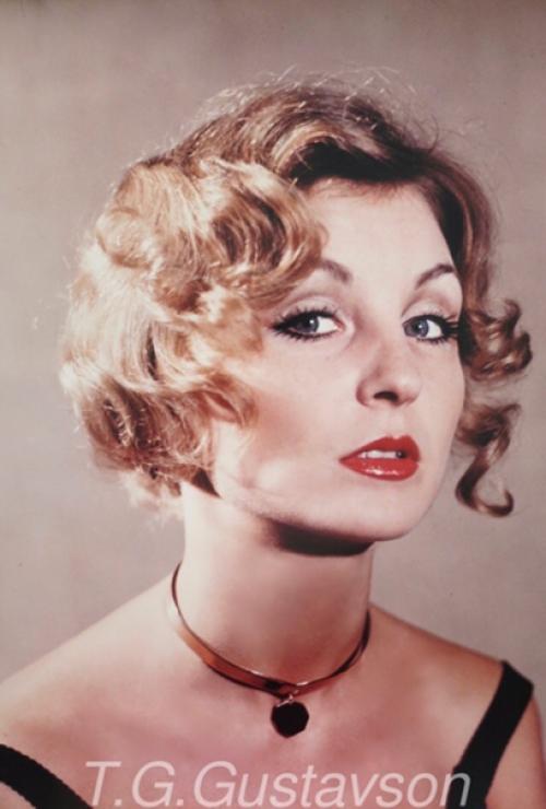 Прически 1970-х: романтические локоны. 02