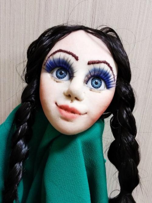 Опять рукам покоя нет - кукла просится на свет. 01