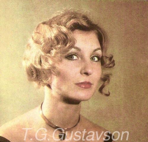 Прически 1970-х: романтические локоны. 03