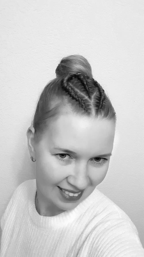 Всего 3 брейда по голове из своих волос, а можно сделать 3 прически: 01