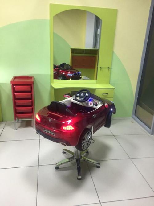 Совсем скоро покажем вам законченный вид нашей кропотливой работы, остались элементы декора, для большего уюта детской и мужской парикмахерской. 01