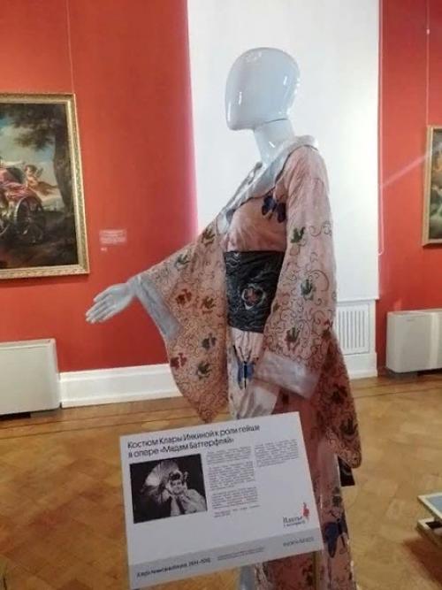 В НГХМ- дом Сироткина открылась выставка Платье с Историей. 07 В НГХМ- дом Сироткина открылась выставка Платье с Историей. 07