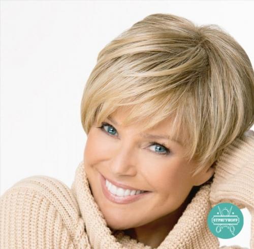 Женщина за 50 лет может выглядеть красиво и ухожено если правильно подобрать красивую стрижку волос, а также цвет. 03