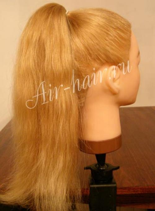 Для кельтской косы необходима достаточная длина пряди, так как в конце мы будем подтягивать волосы вверх. 01