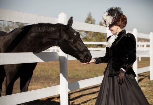 Я в детстве ужасно завидовала деревенскому пастушку, потому что он мог кататься на лошади целыми днями! 04