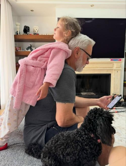 Фотоплёнка Полна Тёплых Воспоминаний с Семьей: 07