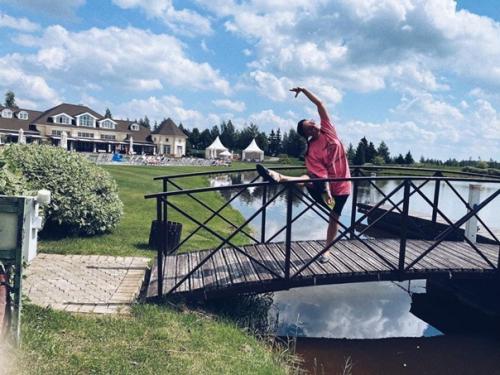 Агате муцениеце развод только на пользу пошёл. 01