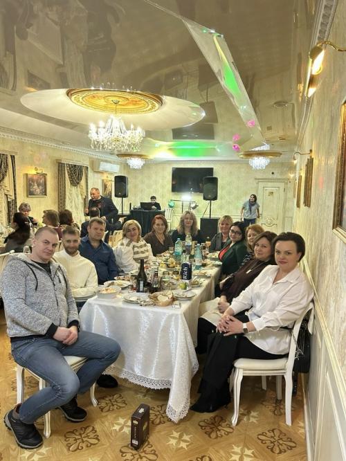 Вот и отгуляли мы наш вечер встреч выпускников. 01