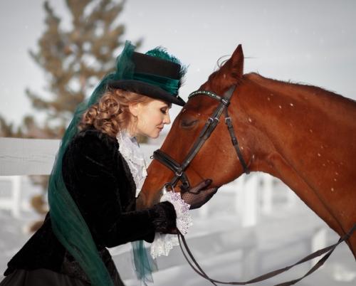 Я в детстве ужасно завидовала деревенскому пастушку, потому что он мог кататься на лошади целыми днями! 09