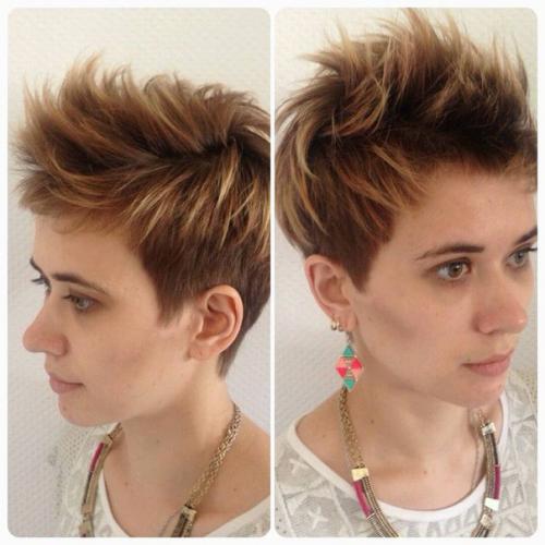 В большинстве парикмахерских школ преподают на манекен головах. 05 В большинстве парикмахерских школ преподают на манекен головах. 05