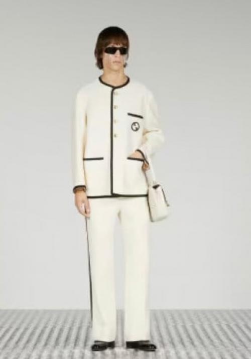 Instiz ханни была одета в мужской наряд по пути на показ мод. 03 Instiz ханни была одета в мужской наряд по пути на показ мод. 03