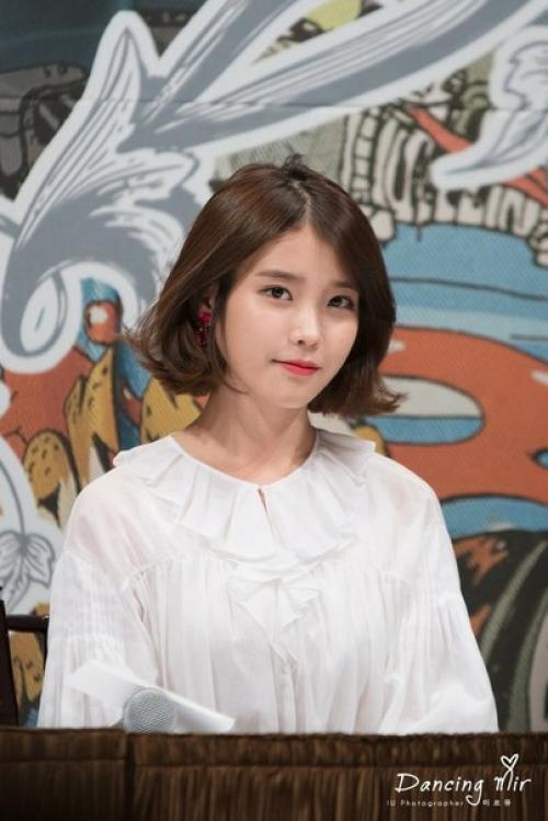 16 женщин айдолов, которые шокировали фанатов неожиданно обрезав свои длинные волосы (1). 03