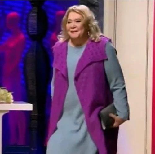 Стилисты проекта сделали перевоплощение Галины Стахановой, она аж расплакалась! 01