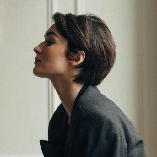 Модные стрижки, которые француженки будут носить этой весной. 07