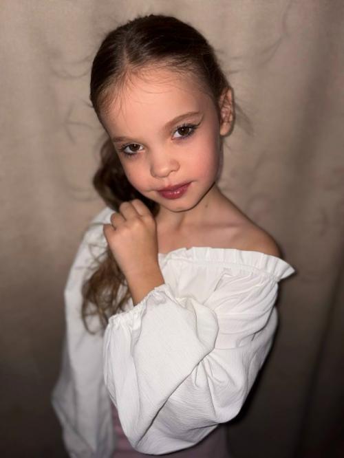 София круглова. 7 лет. 04