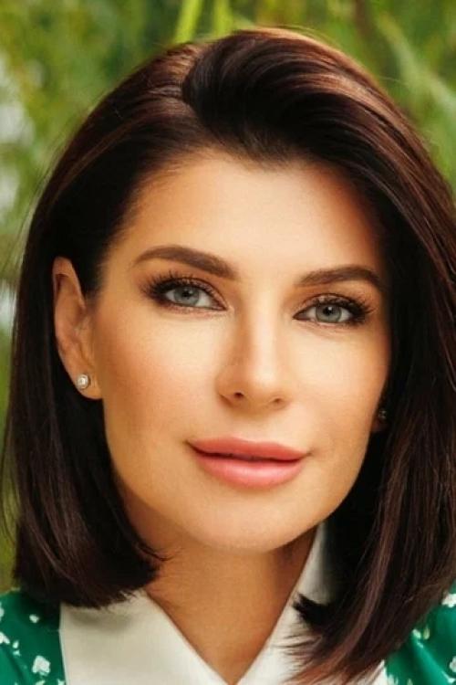 Екатерина Волкова, ЗвездаВорониных все таки решилась на радикальную смену своего имиджа. 04