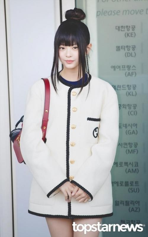 Instiz ханни была одета в мужской наряд по пути на показ мод. 01 Instiz ханни была одета в мужской наряд по пути на показ мод. 01