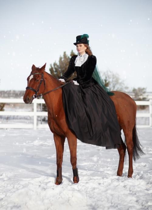 Я в детстве ужасно завидовала деревенскому пастушку, потому что он мог кататься на лошади целыми днями! 02