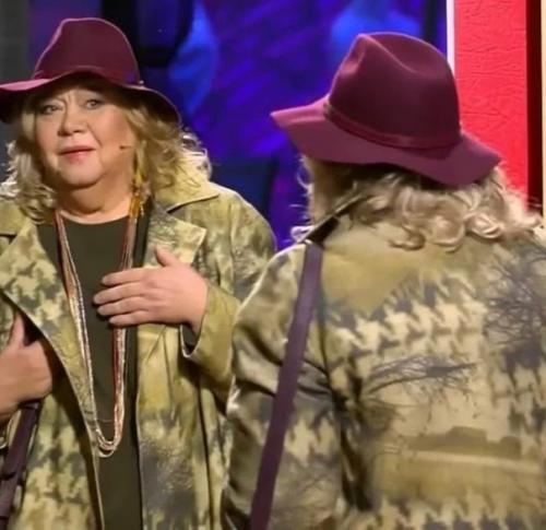 Стилисты проекта сделали перевоплощение Галины Стахановой, она аж расплакалась! 03