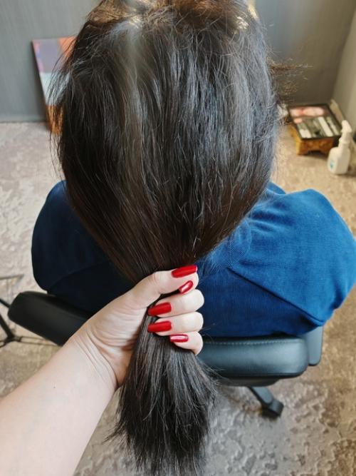 Наше до (фото 3 и 4), тут моё любимое, густющее, хоть и отросшнее, но каре. 03