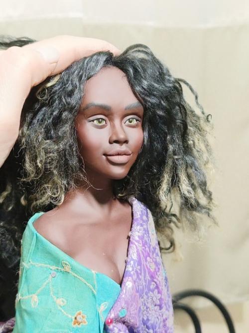 Примерка образа!  Немного отсвечивает и искажаются цвета (фото сделано вечером с электричеством), но всё же. 01