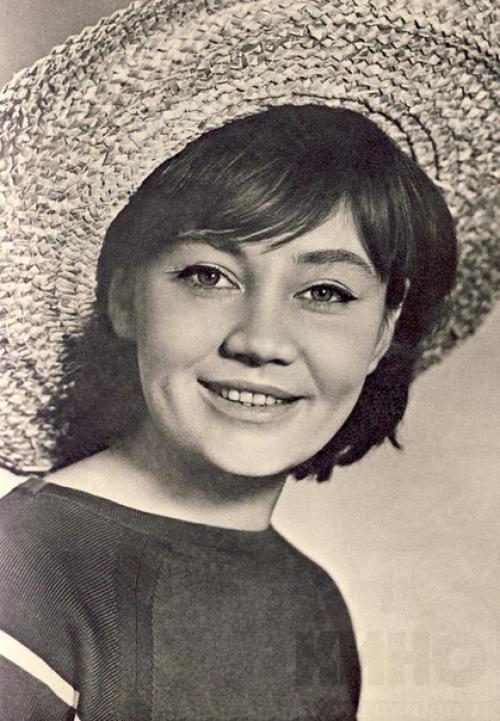 Сегодня народная артистка России Лариса Анатольевна Лужина отмечает 77-й день рождения! 01 Сегодня народная артистка России Лариса Анатольевна Лужина отмечает 77-й день рождения! 01