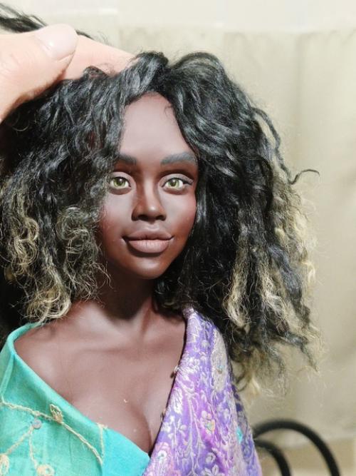 Примерка образа!  Немного отсвечивает и искажаются цвета (фото сделано вечером с электричеством), но всё же. 02