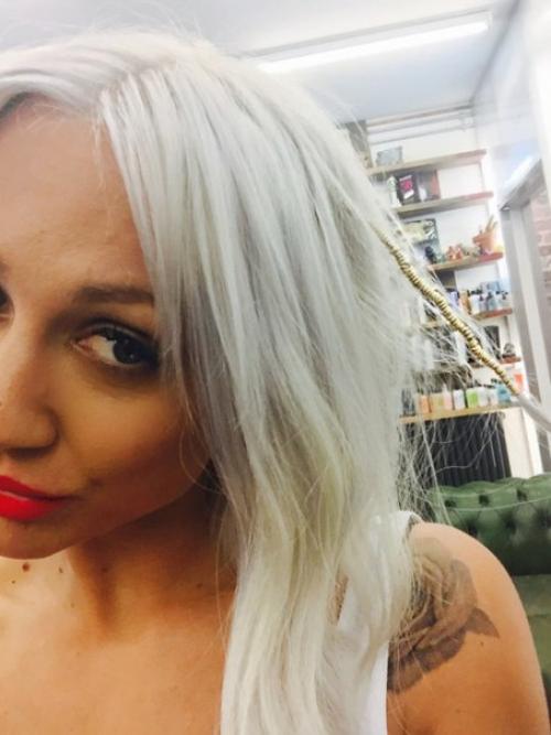 Beautyisareligionlondon. Обертывание волос металической резинкой или прическа в греческом стиле: 04 Beautyisareligionlondon. Обертывание волос металической резинкой или прическа в греческом стиле: 04