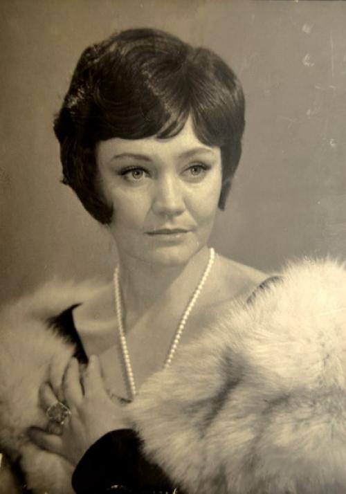 Сегодня народная артистка России Лариса Анатольевна Лужина отмечает 77-й день рождения! 02 Сегодня народная артистка России Лариса Анатольевна Лужина отмечает 77-й день рождения! 02