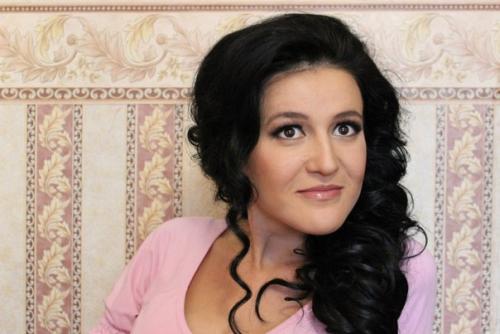 Решила предложить 6 и 7 марта бесплатную прическу или локоны для прекрасных дам днем, на моей территории (зеленка. 03