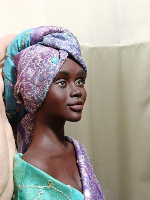 Примерка образа!  Немного отсвечивает и искажаются цвета (фото сделано вечером с электричеством), но всё же. 03