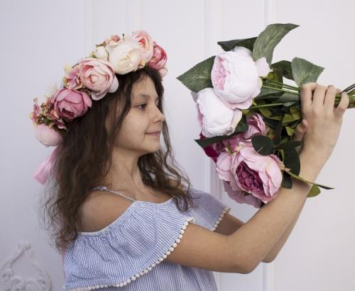 Девочка - весна.  Вы тоже можете освежить свои соц сети яркими, весенними фото. 02