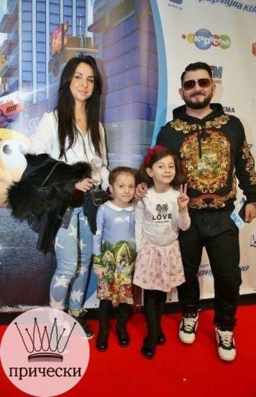 Вы только посмотрите на красивую семью у Михаила галустяна. 01