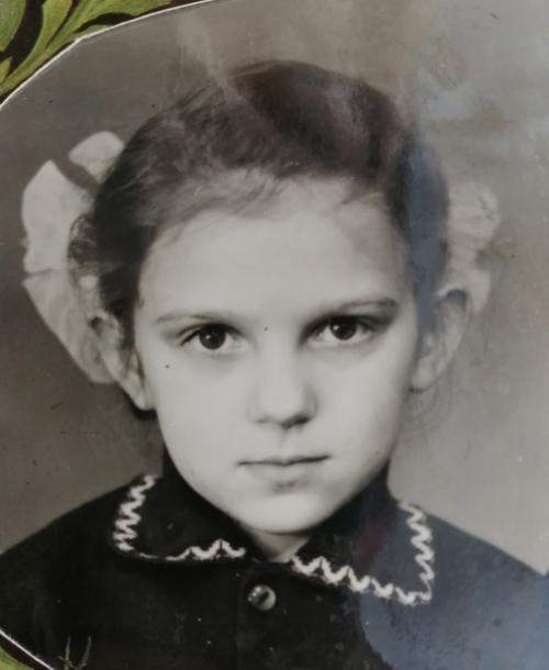 Всплывают в памяти отрывки, прошедших дней тепло и свет. 01